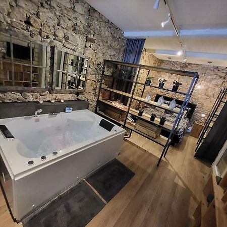 Le 79 Balneo Loft Deco Authentique Centre Climatisation Apartman Sète Kültér fotó